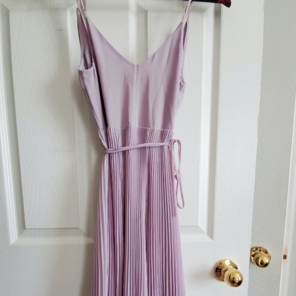 SOLD 🌟 HOST PICK 🌟 NWOT Aritzia Beaune dress - Picture 8 of 8